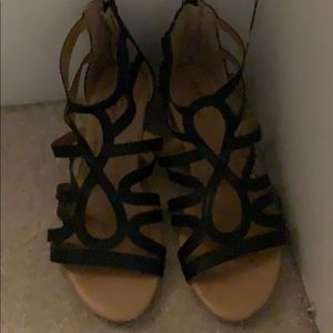 Black straps flat sandals